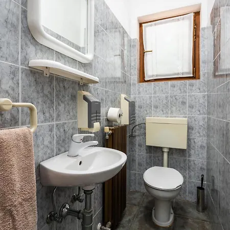 Vakantiehuis Gorgeous In With Kitchen Pazin