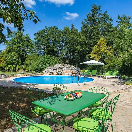 Gorgeous In With Kitchen * Pazin