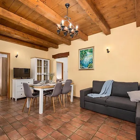 Gorgeous In With Kitchen